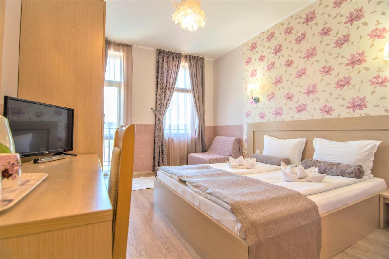 Hotel Anhea ヴェリコ・タルノヴォ エクステリア 写真