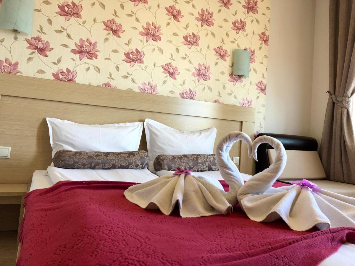 Hotel Anhea ヴェリコ・タルノヴォ エクステリア 写真